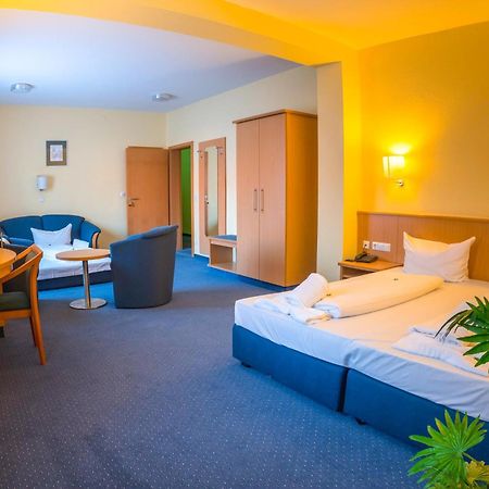 Hotel Wilder Mann Ruckersdorf  Luaran gambar