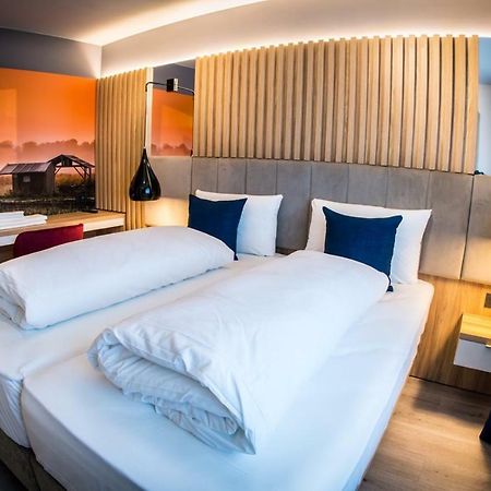 Hotel Wilder Mann Ruckersdorf  Luaran gambar