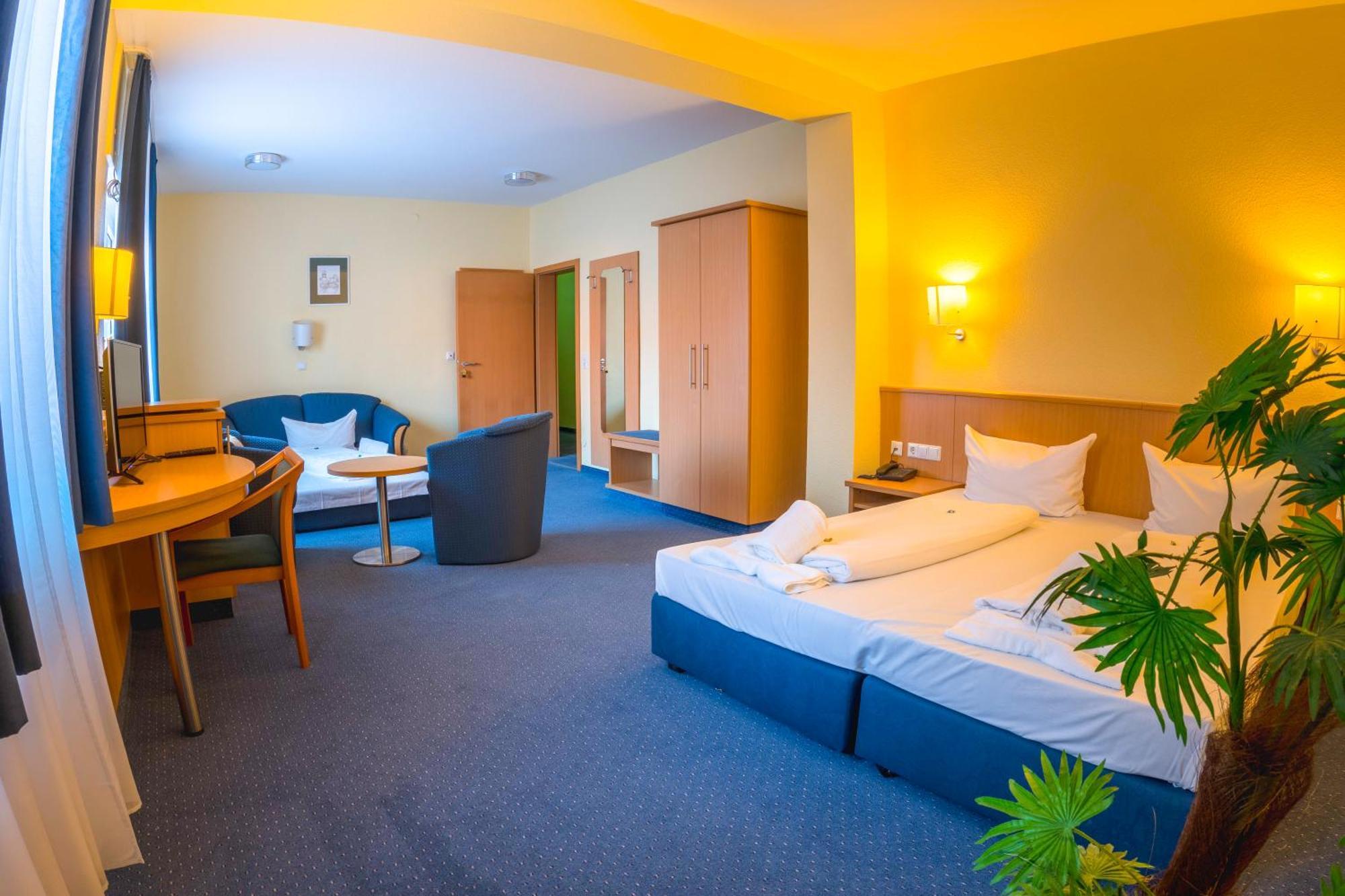 Hotel Wilder Mann Ruckersdorf  Luaran gambar
