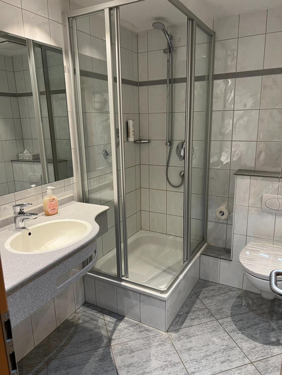Hotel Wilder Mann Ruckersdorf  Luaran gambar