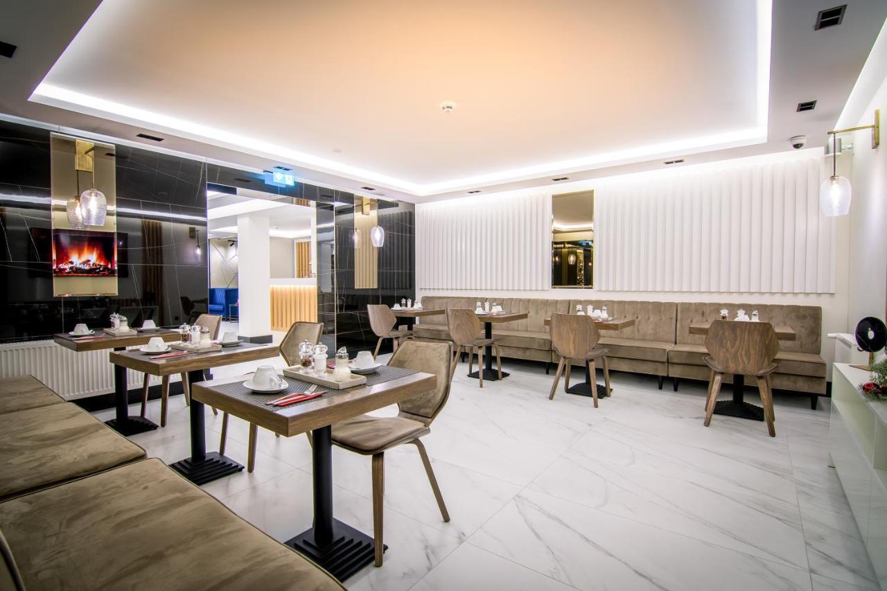 Hotel Wilder Mann Ruckersdorf  Luaran gambar