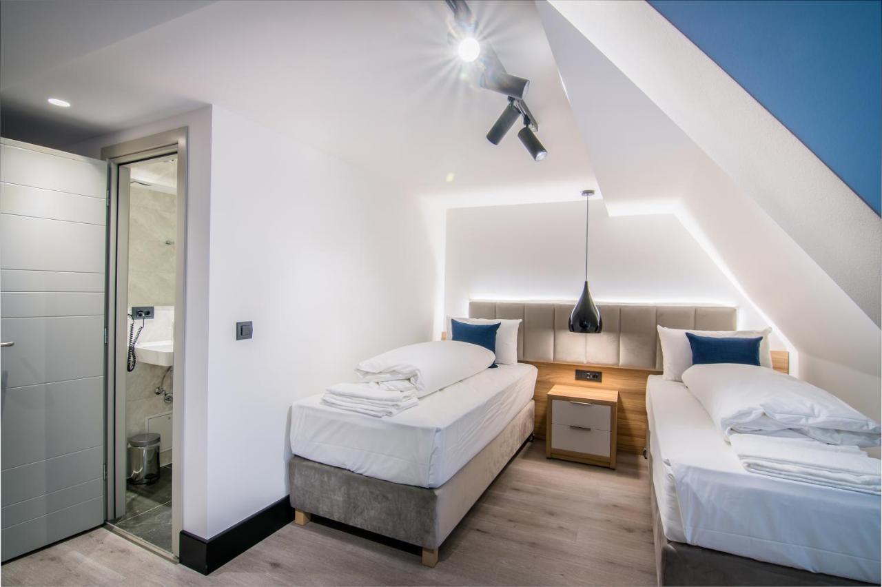 Hotel Wilder Mann Ruckersdorf  Luaran gambar