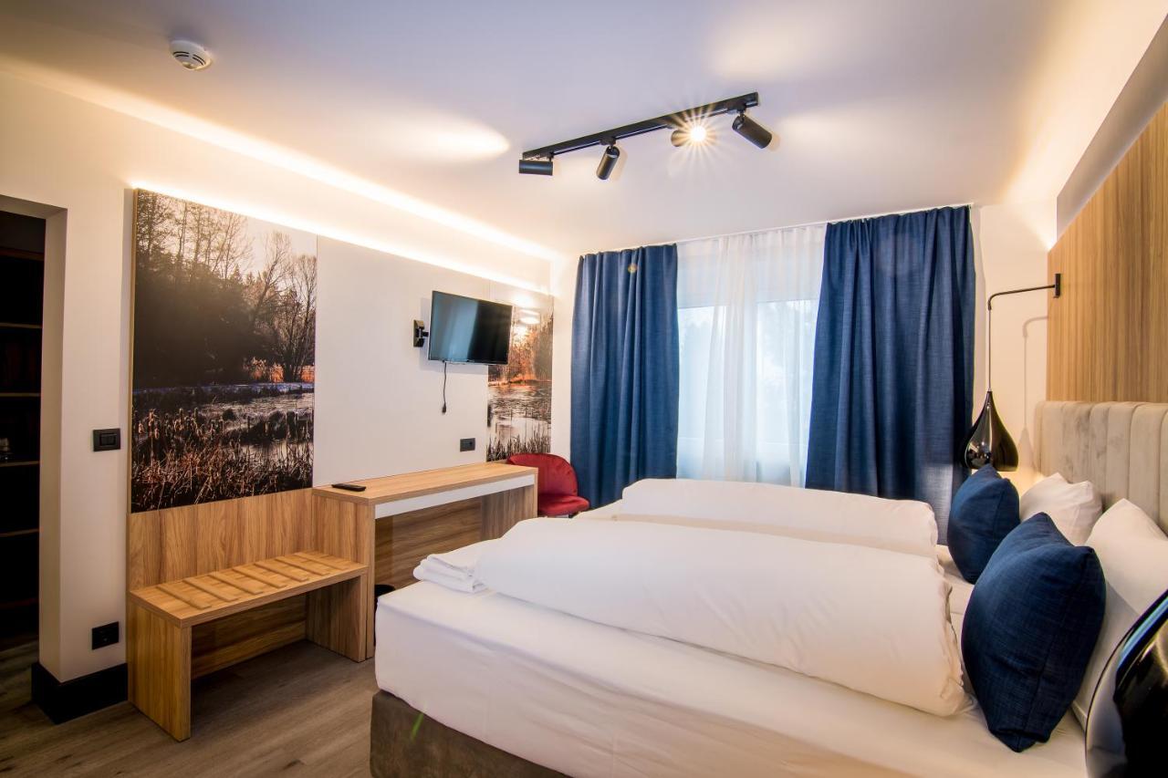 Hotel Wilder Mann Ruckersdorf  Luaran gambar